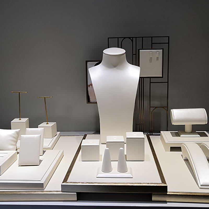 Luxury Jewelry Display Supplies Boards Mannequin For Jewelry Display