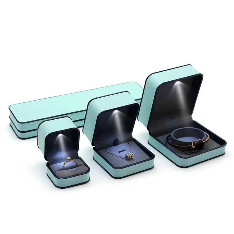 Portable Antique Leatherette Paper Jewelry Box with Light