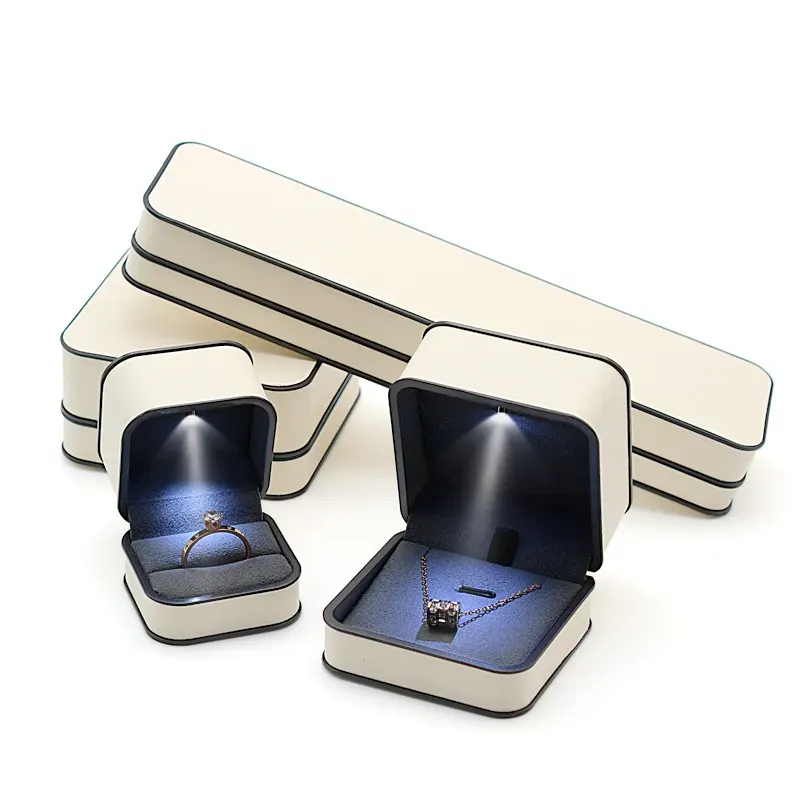 Portable Antique Leatherette Paper Jewelry Box with Light