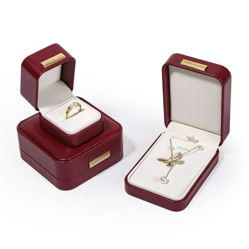 multi compartment storage box with removable dividers